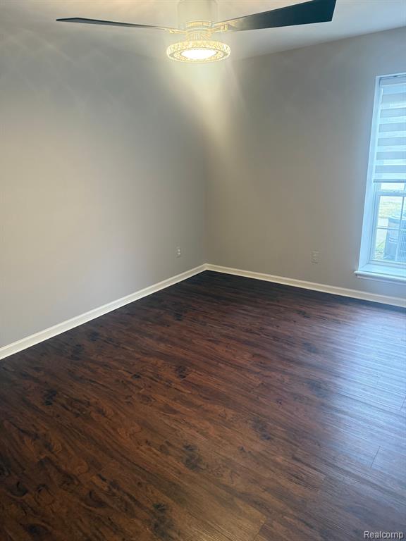 52120 HEATHERSTONE Avenue, Macomb, MI 48042 — Photo 12