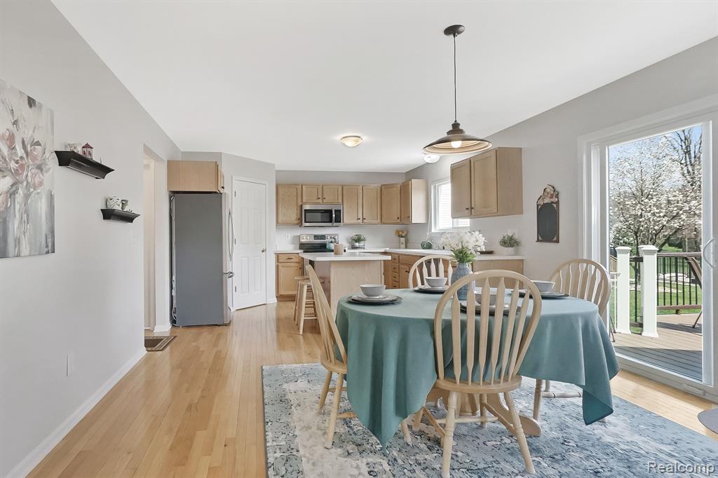 21191 GREENBRIAR Lane, South Lyon, MI 48178 — Photo 11
