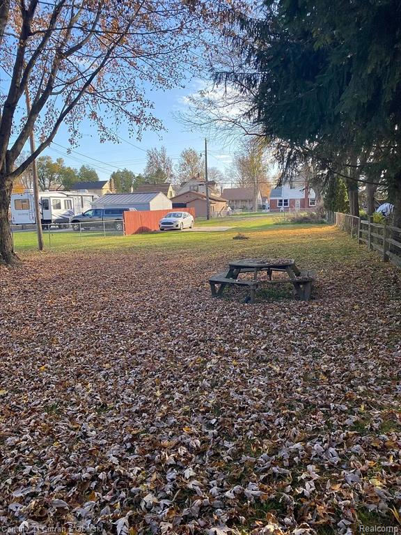 767 Riverbank #2 Street, Wyandotte, MI 48192 — Photo 16