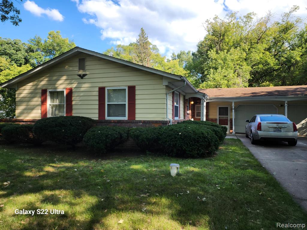 2340 Pineview Court, Flushing, MI 48433 — Photo 5