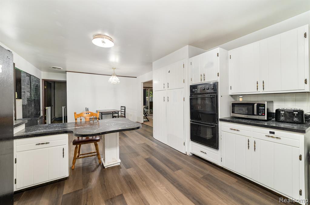 3977 Snowberry Road, Bridgeport, MI 48722 — Photo 8
