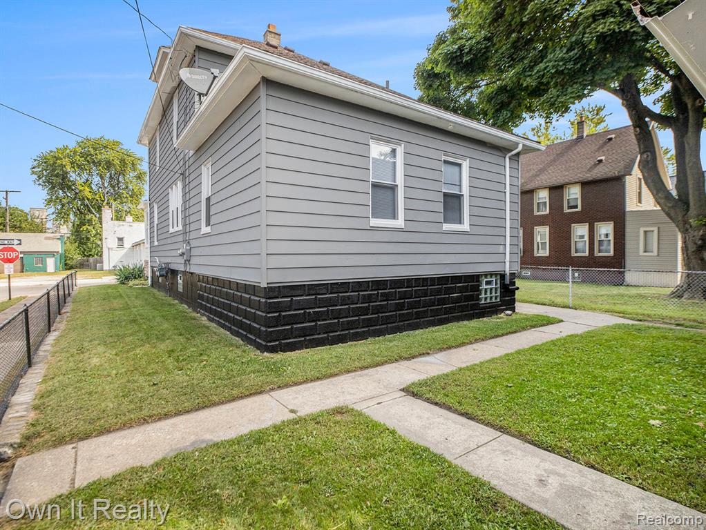 68 E JAMES Street, River Rouge, MI 48218 — Photo 43