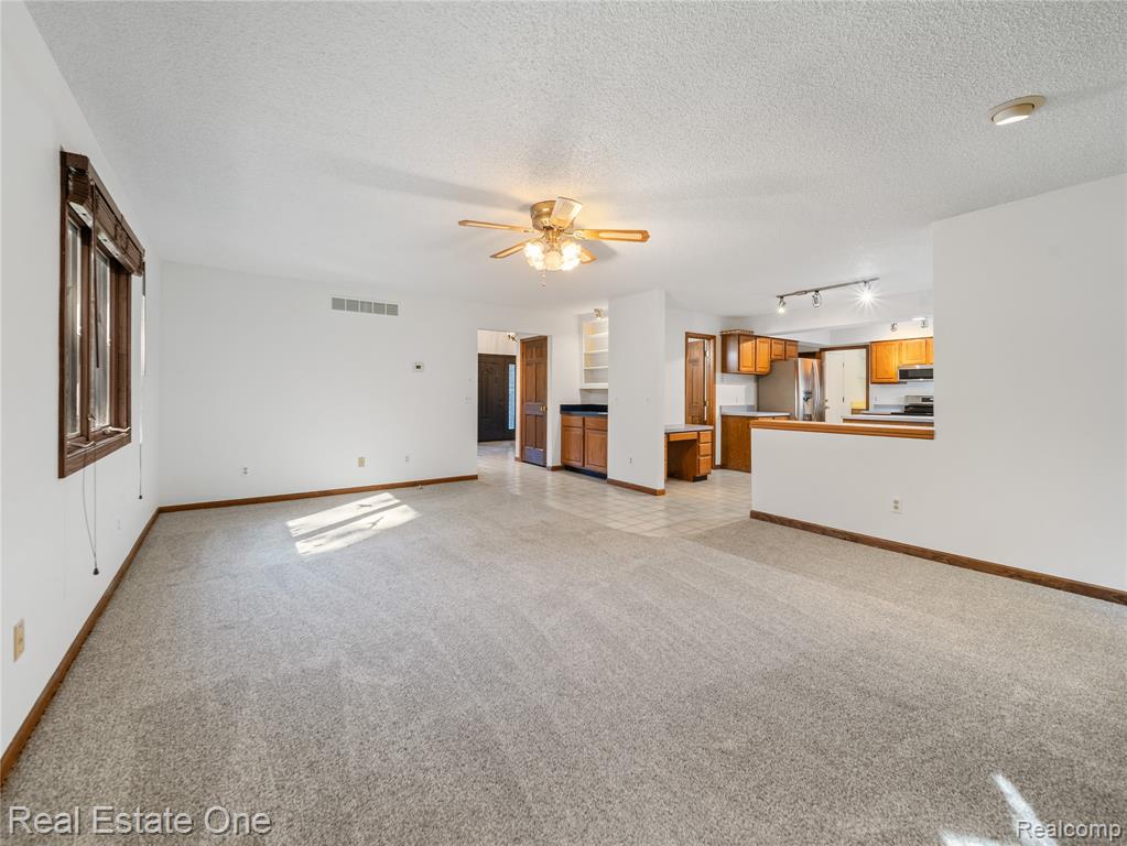 4097 Merna Lane, Milford, MI 48380 — Photo 14
