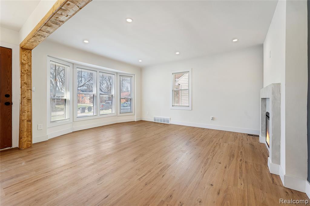 24220 Cloverlawn Street, Oak Park, MI 48237 — Photo 10