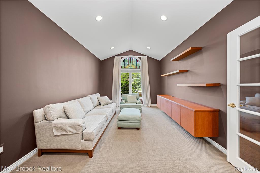 5015 Lake Vista Drive, West Bloomfield, MI 48323 — Photo 25