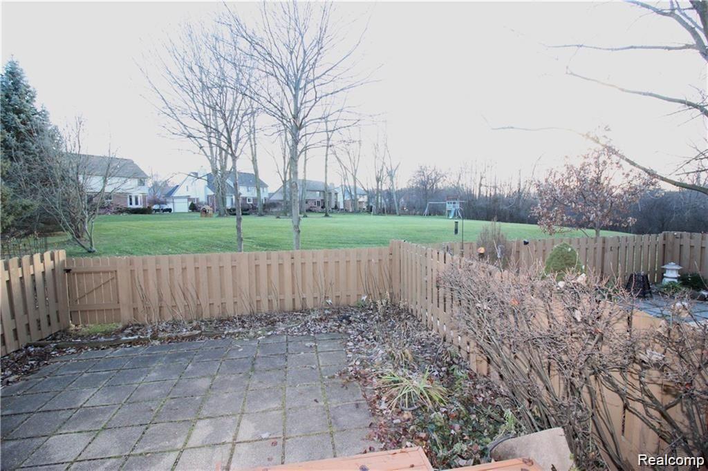 5727 NORTHFIELD Parkway, Troy, MI 48098 — Photo 20