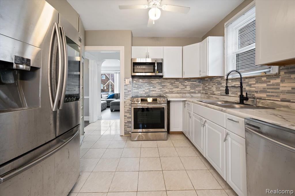 16569 Tracey Street, Detroit, MI 48235 — Photo 18
