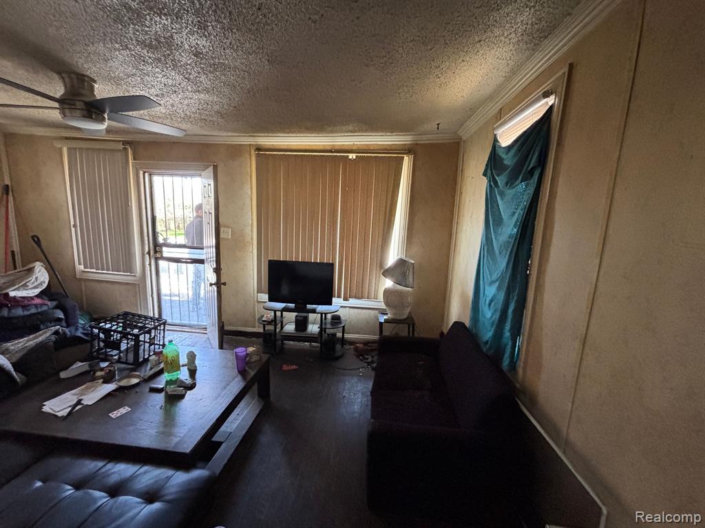 5572 CADILLAC Avenue, Detroit, MI 48213 — Photo 5