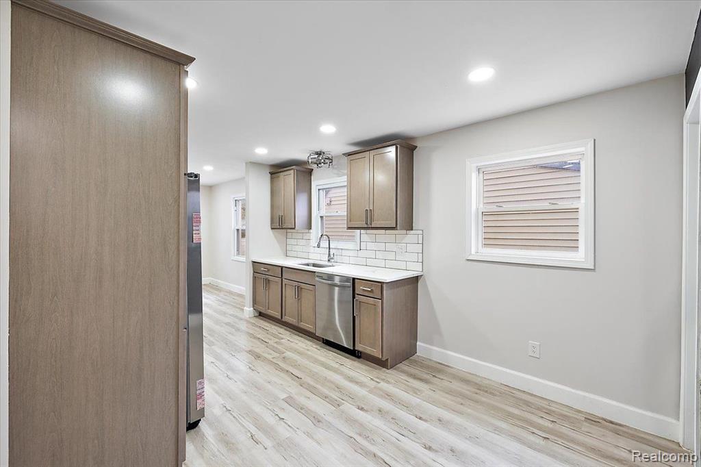 5645 N WALTON Street, Westland, MI — Photo 10