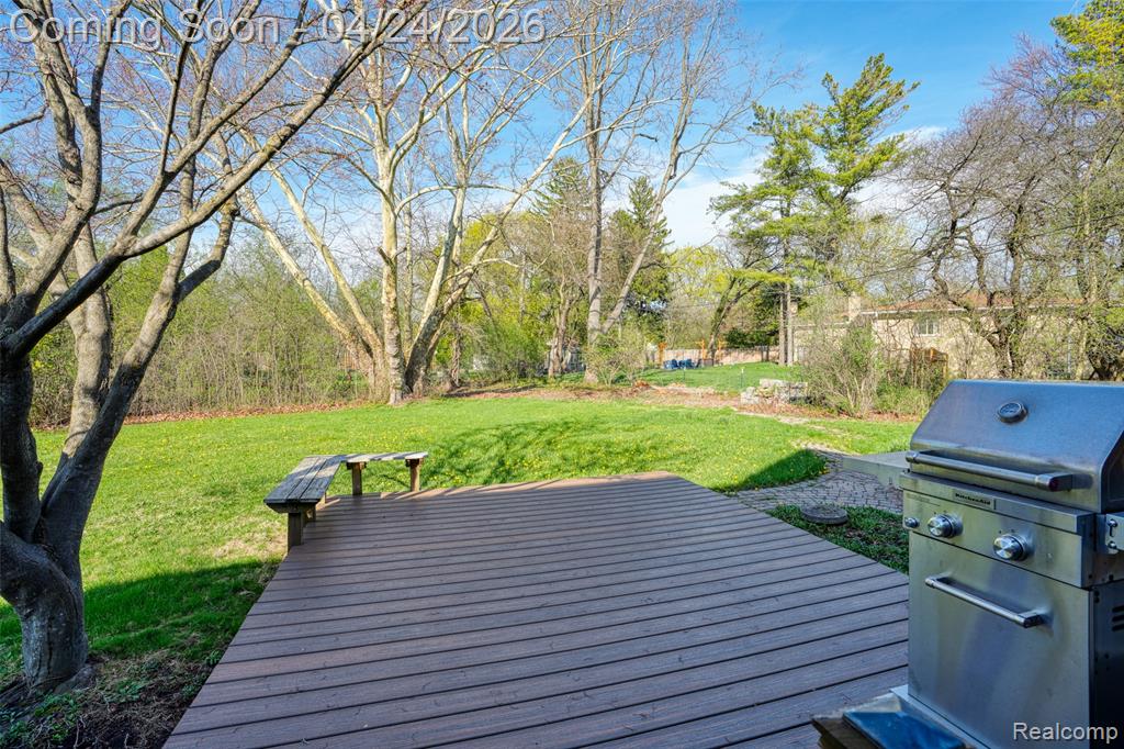 19150 Rainbow Drive, Lathrup Village, MI 48076 — Photo 30