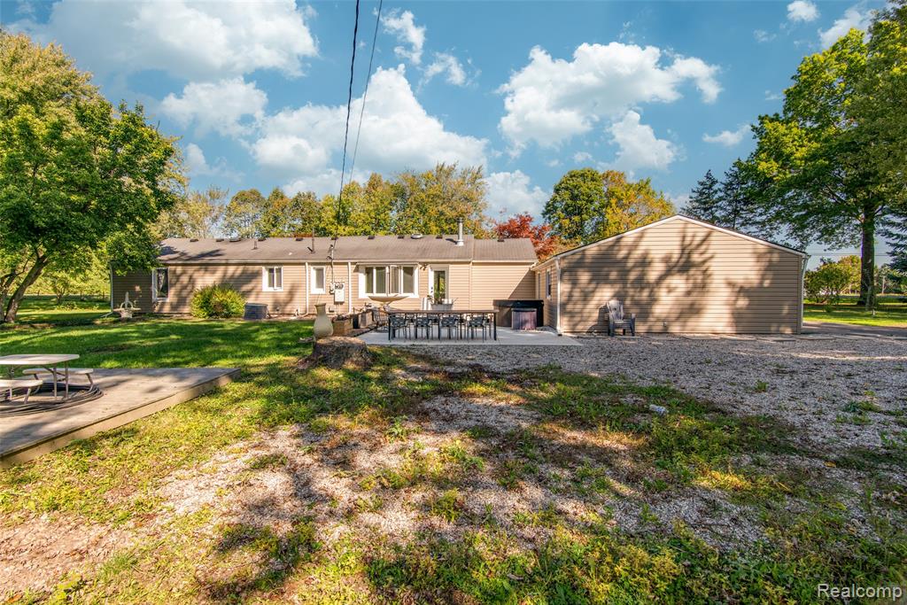 6810 N Territorial Road, Plymouth, MI, 48170