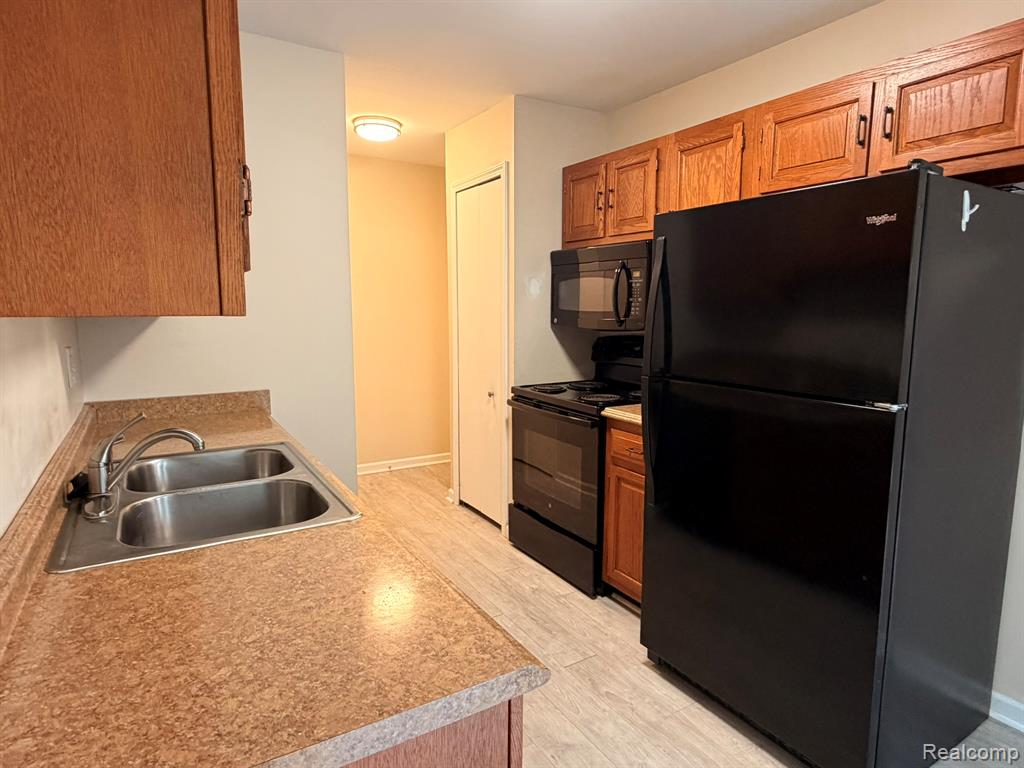 41090 Southwind Drive, Canton, MI 48188 — Photo 5