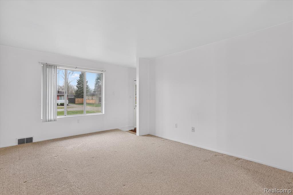 4739 Joan Lane, Pinckney, MI 48169 — Photo 6