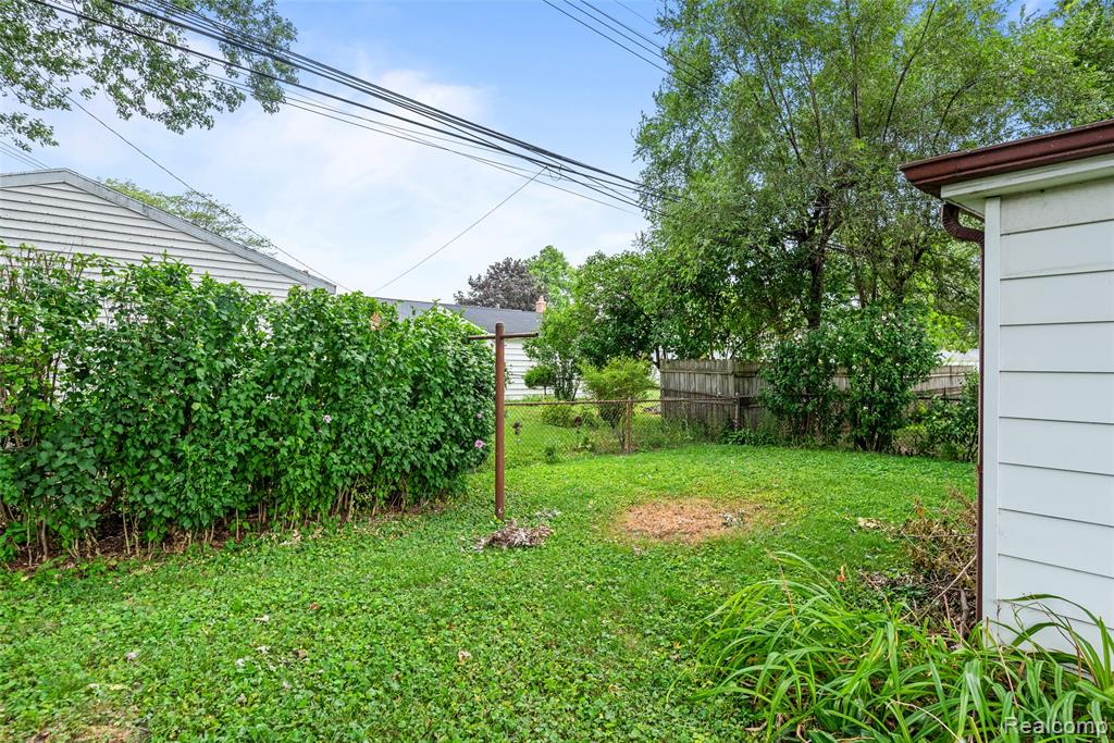 6651 Cardwell Street, Garden City, MI — Photo 22