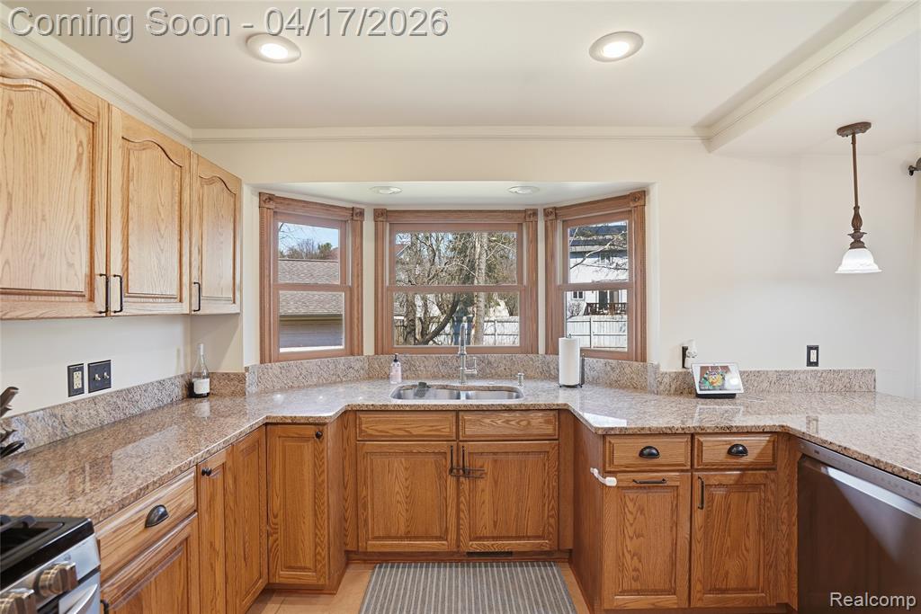 4201 Berryhill Court, Waterford, MI 48329 — Photo 12