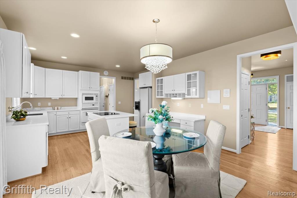 4364 Lake Forest Drive E, Ann Arbor, MI 48108 — Photo 17