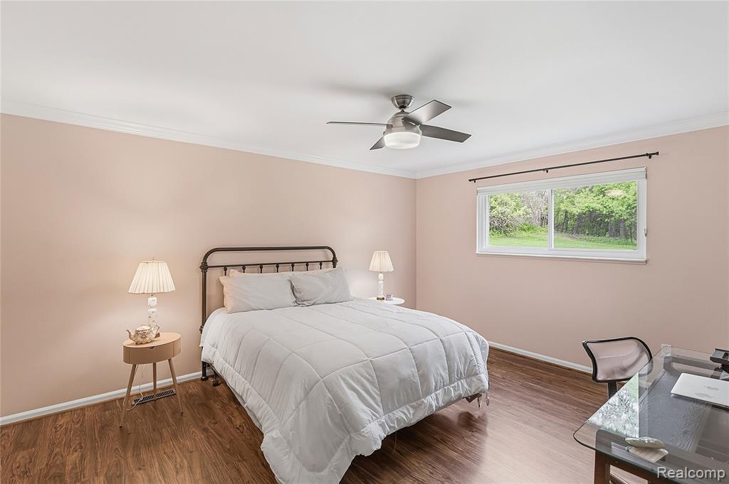 4042 Chablis Street, West Bloomfield, MI 48323 — Photo 25