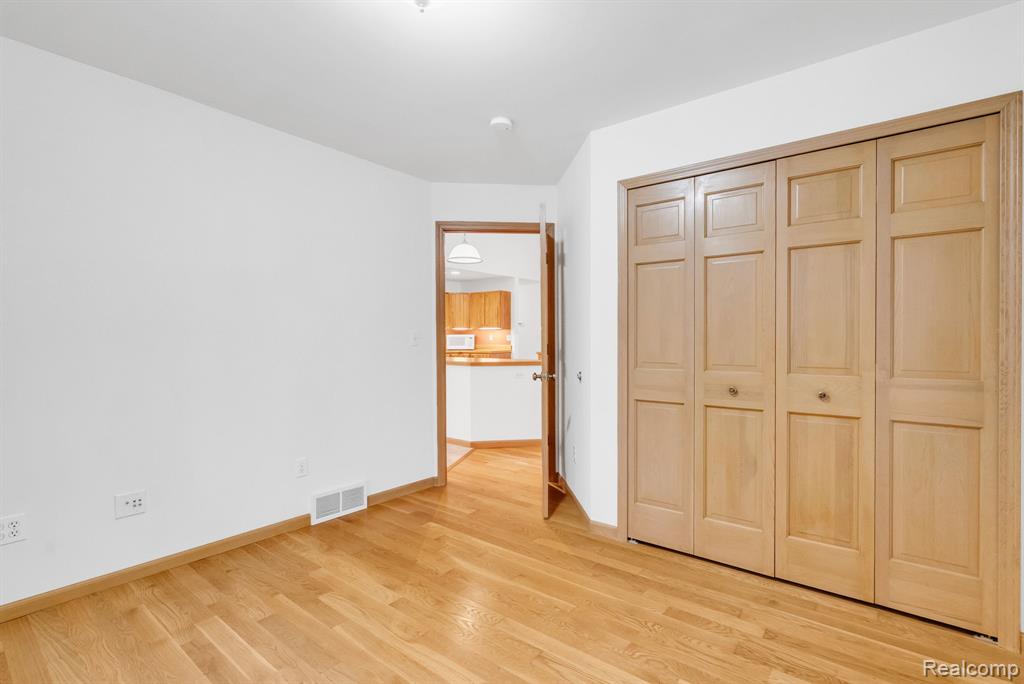 425 Rosell Road, Holly, MI 48442 — Photo 8