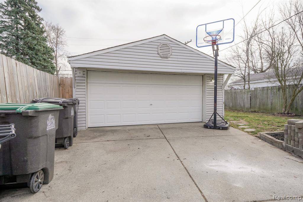 5943 FELLRATH Street, Taylor, MI 48180 — Photo 6