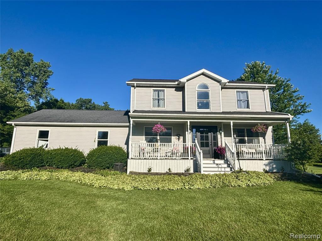 2900 S Saint Clair Road, St. Johns, MI 48879 — front exterior