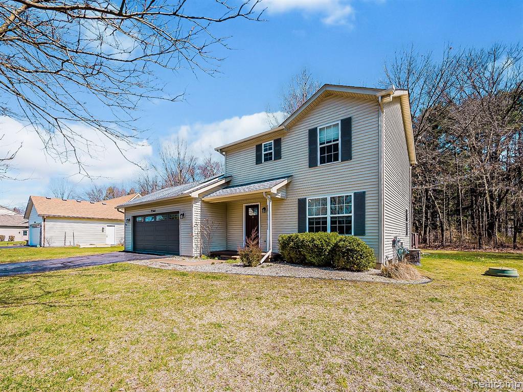 9366 HURON PARK Drive, Brighton, MI 48116 — Photo 13