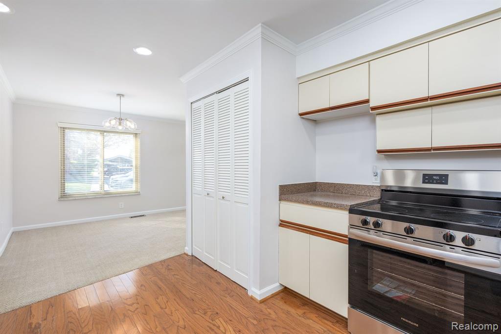 928 N ADAMS Road, 2, Birmingham, MI 48009 — Photo 8