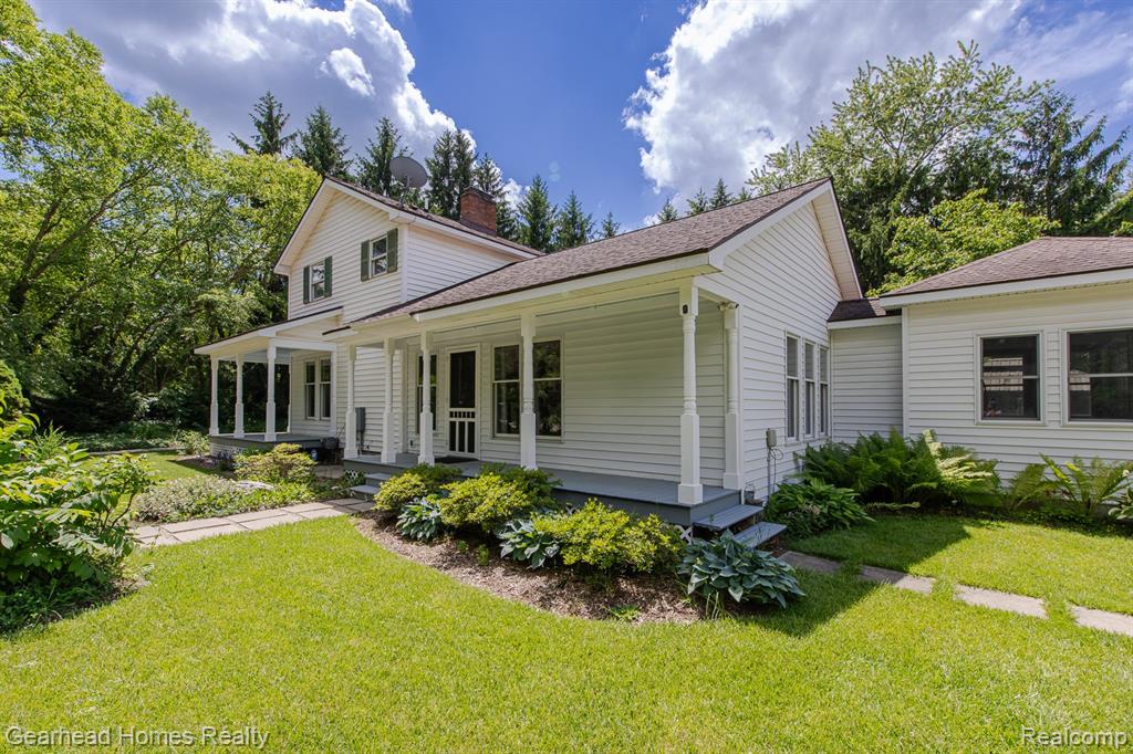 6296 Elizabeth Lake Road, Waterford, MI 48327 — Photo 85
