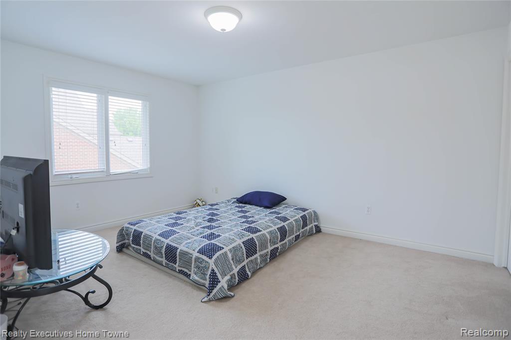 47909 Milonas Drive, Utica, MI 48315 — Photo 56