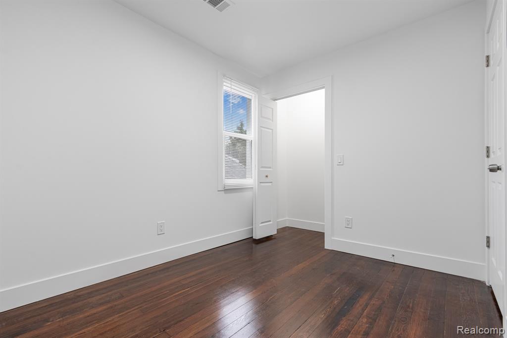 5442 Iroquois Street, Detroit, MI 48213 — Photo 18