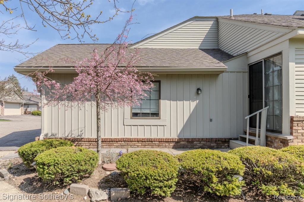 6015 PEBBLE LANE, West Bloomfield, MI — Photo 51