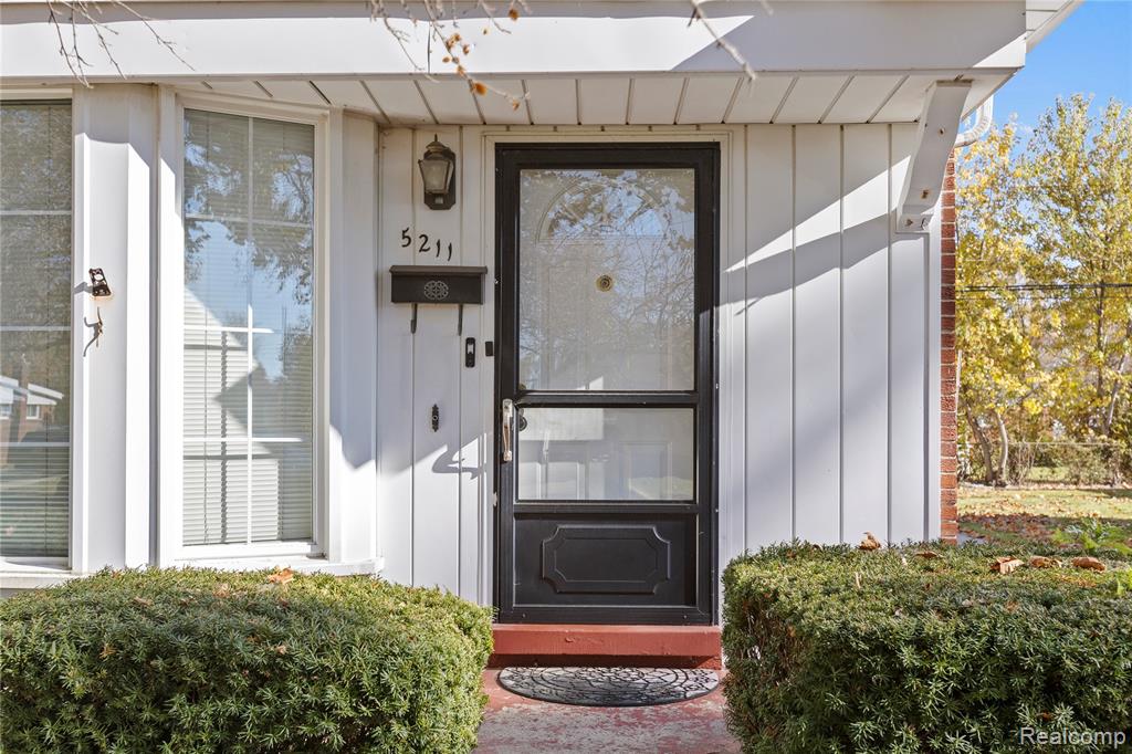 5211 Streefkerk Drive, Warren, MI 48092 — Photo 2