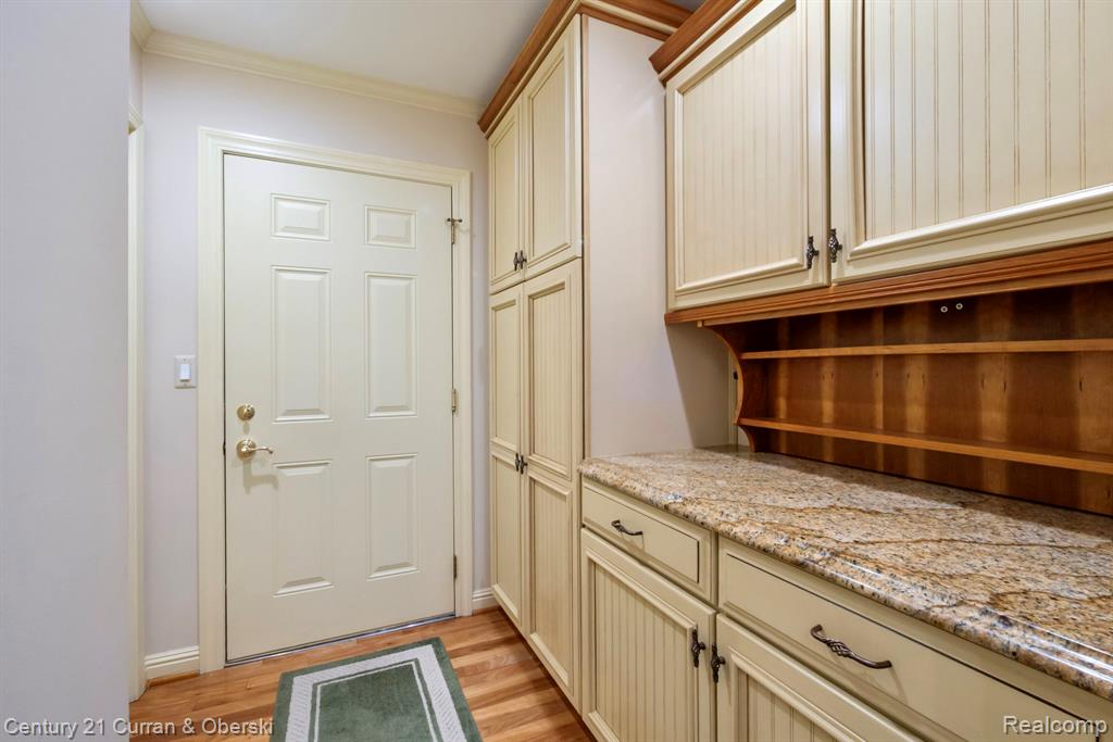 18215 Blue Heron Drive W, Northville, MI 48168 — Photo 13
