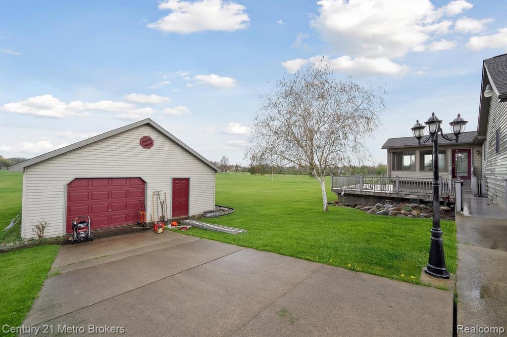 6452 E MAPLE Avenue, Grand Blanc, MI 48439 — Photo 46