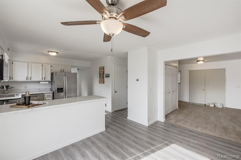 4851 Shoreline Boulevard, Waterford, MI 48329 — Photo 10