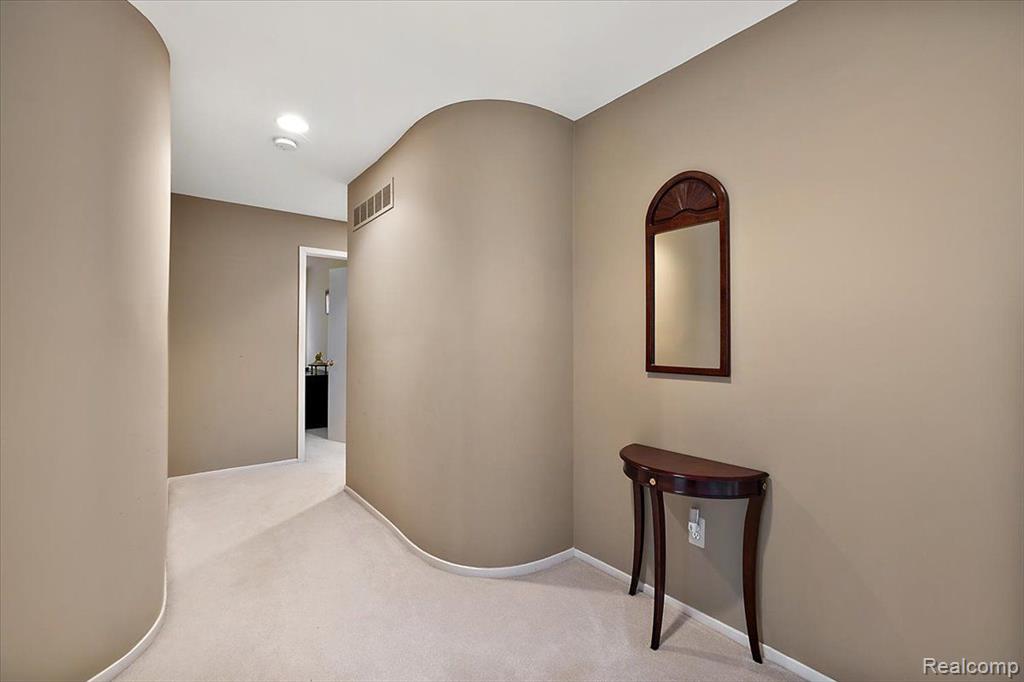 6988 LAKEMONT Circle, West Bloomfield, MI 48323 — Photo 26