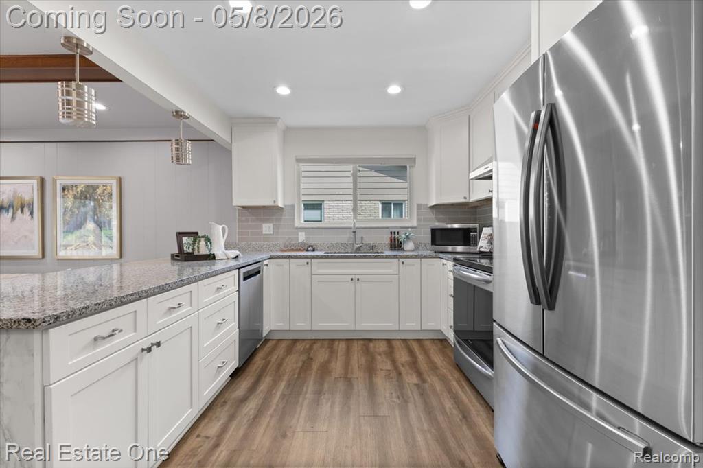 599 Thurber Drive, Troy, MI 48085 — Photo 22