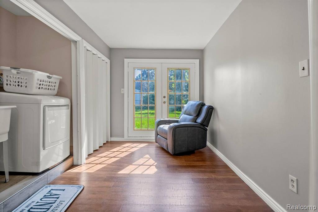 5637 Dudley Street, Dearborn Heights, MI 48125 — Photo 10