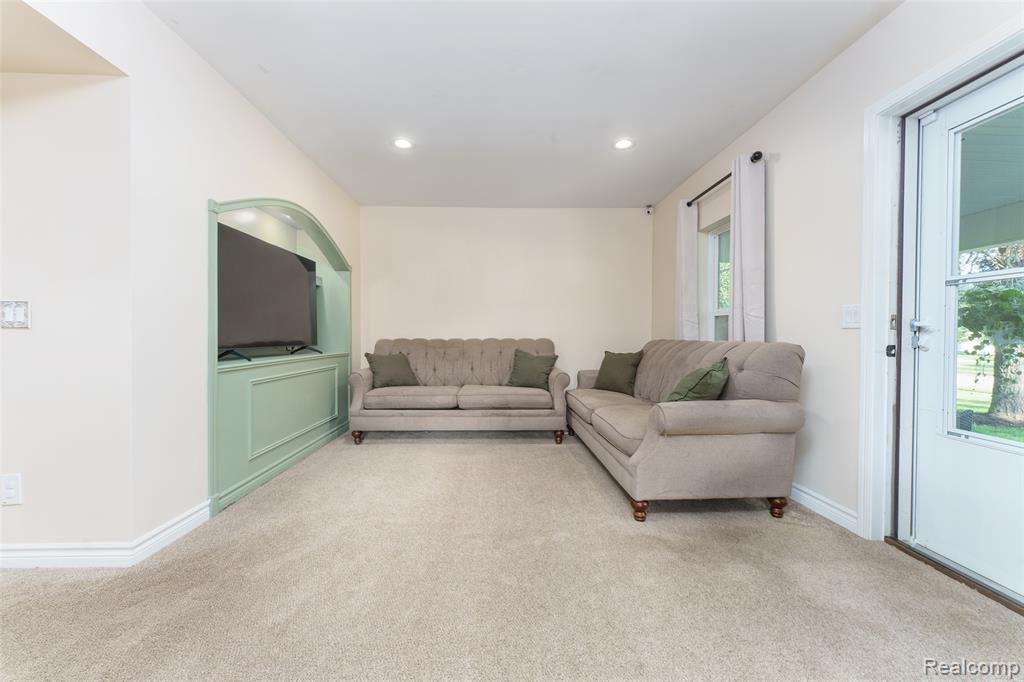 405 Garden Lane, Fowlerville, MI 48836 — Photo 6