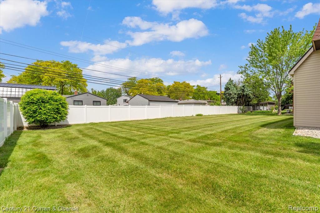 517 John Anderson Court, 71, Monroe, MI 48162 — Photo 17