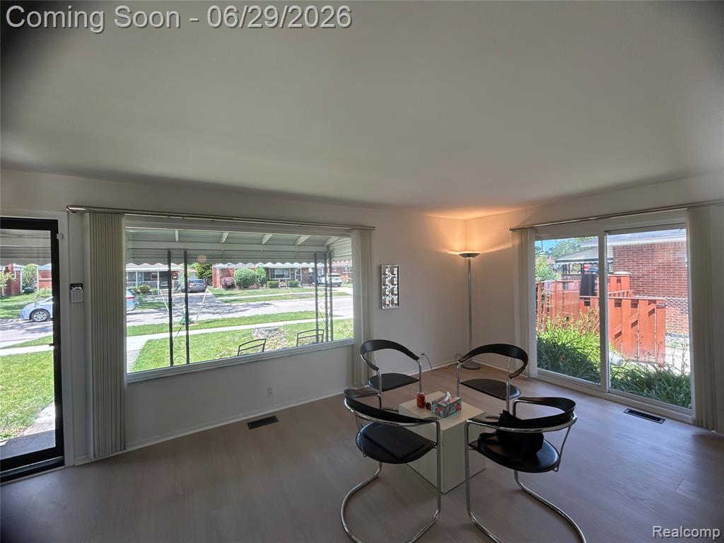 30124 Garry Avenue, Madison Heights, MI 48071 — Photo 4