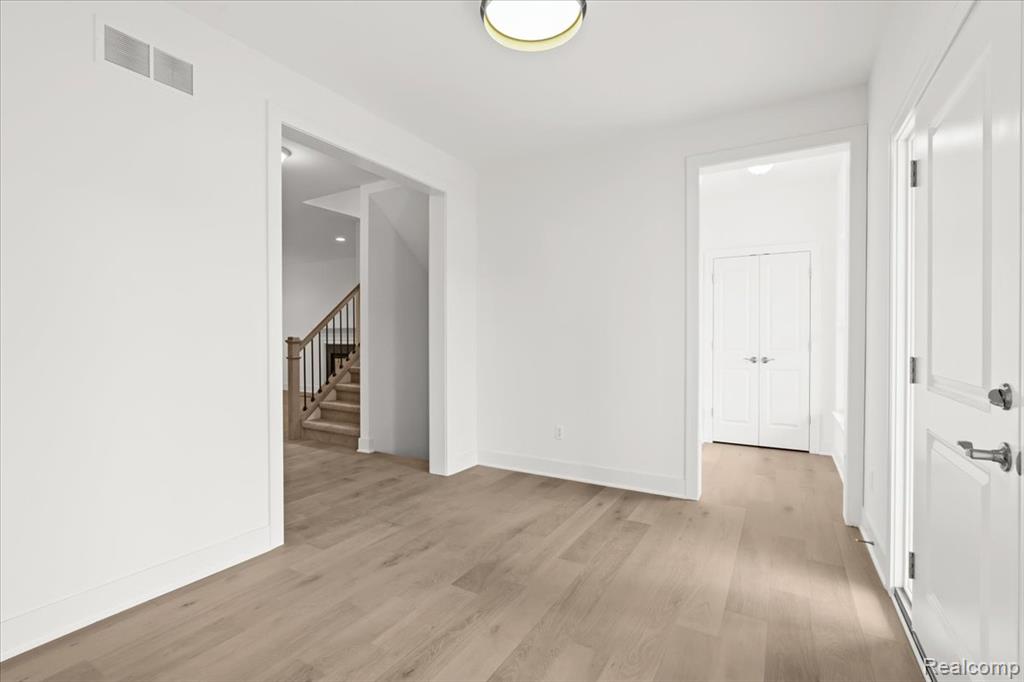 5179 WIMBLEDON Circle, Ann Arbor, MI 48108 — Photo 9