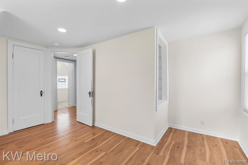 8135 REPUBLIC Avenue, Warren, MI 48089 — Photo 18