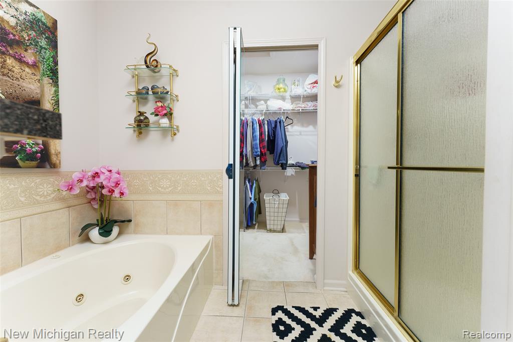 13111 Harbor Landings Drive, Fenton, MI 48430 — Photo 21