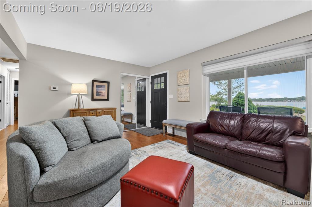 9259 Silverside, South Lyon, MI 48178 — Photo 11