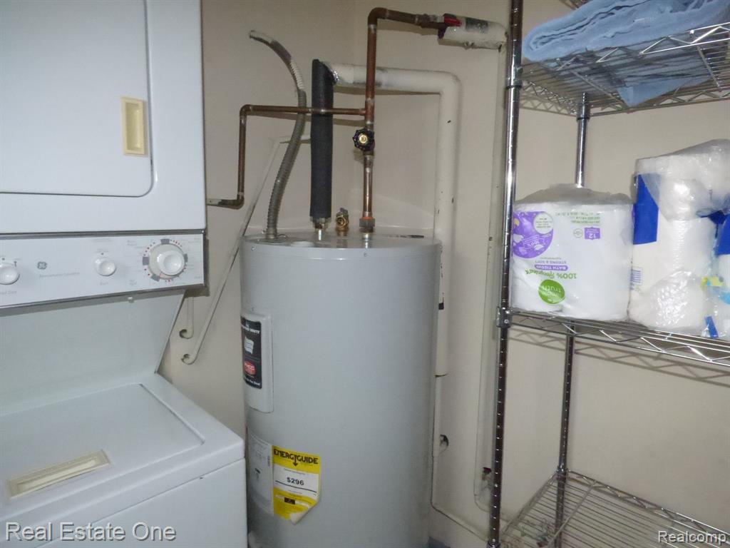 108 Princeton Drive, South Lyon, MI 48178 — Photo 19