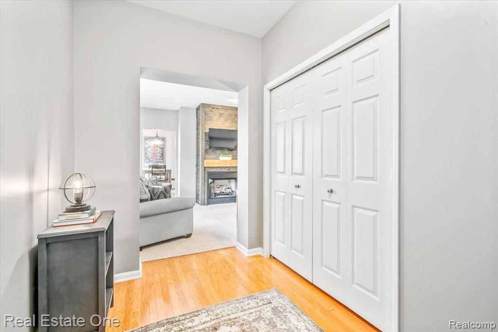 39492 ROCKCREST Lane, Northville, MI 48168 — Photo 11