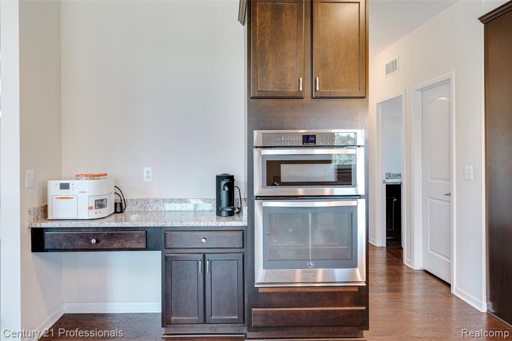 6776 Portsman Court, Canton, MI 48187 — Photo 53