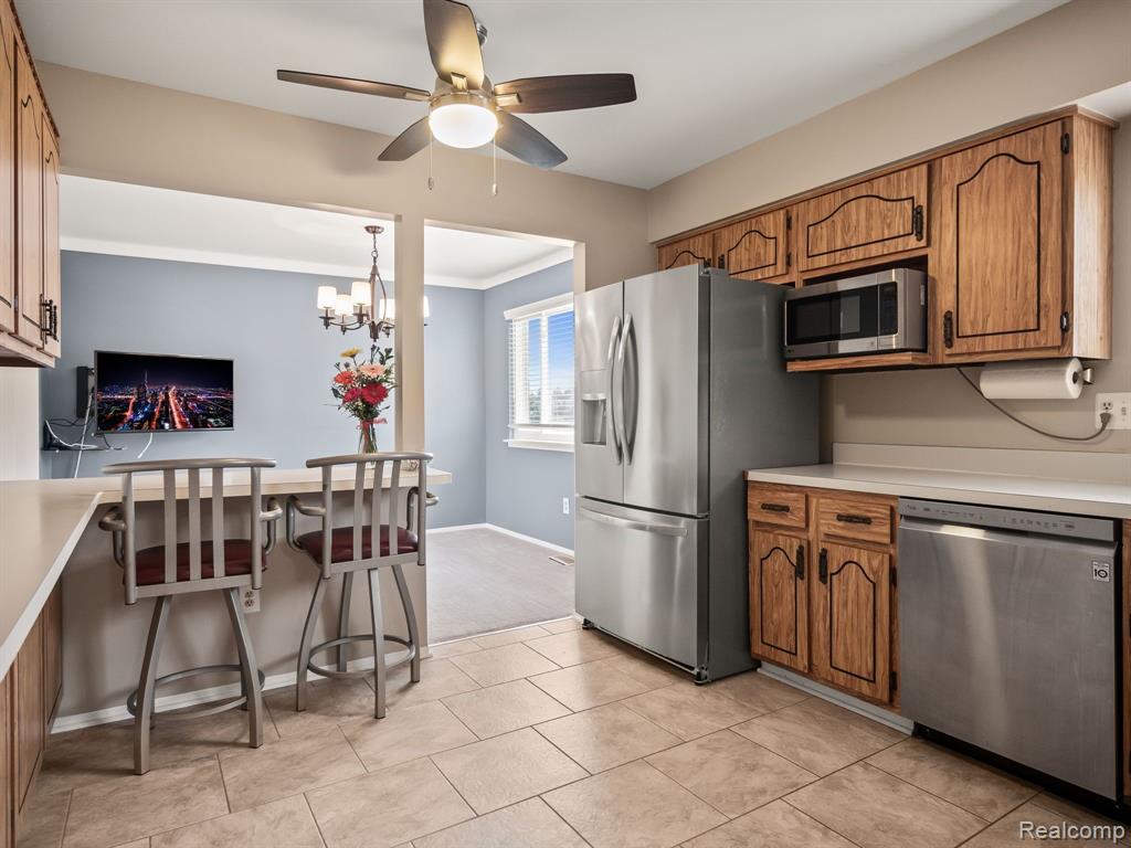 4783 STODDARD Drive, Troy, MI 48085 — Photo 5