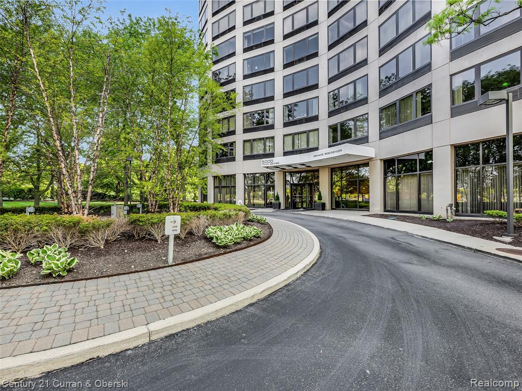 5000 Town Center, 2003, Southfield, MI 48075 — Photo 35