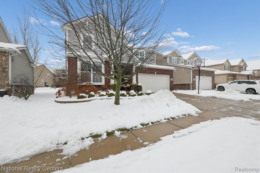 27316 Victoria Road, Novi, MI — Photo 6